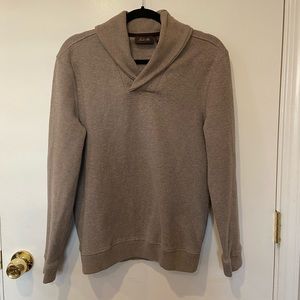 Men’s tan woven sweater with collar